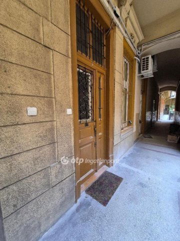 Eladó téglalakás, Budapesten, VIII. kerületben 74.9 M Ft