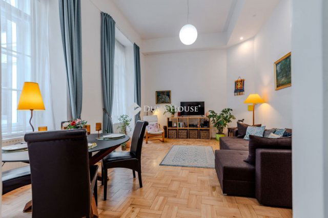 Eladó téglalakás, Budapesten, V. kerületben 125 M Ft, 2 szobás
