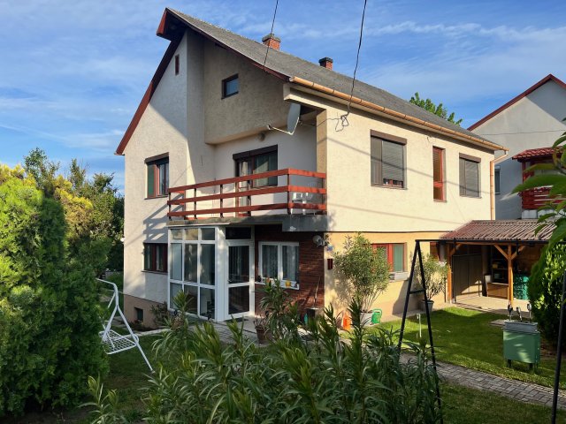 Eladó családi ház, Székesfehérvárott 114.9 M Ft, 3 szobás