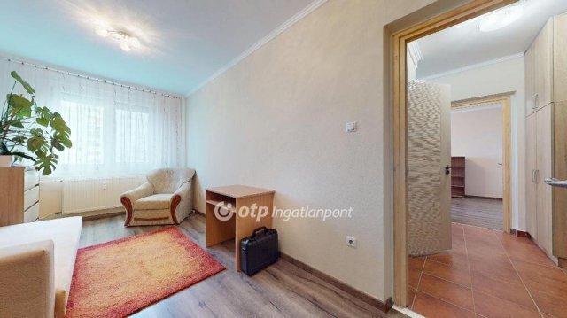 Eladó panellakás, Nyíregyházán 40.9 M Ft, 2 szobás