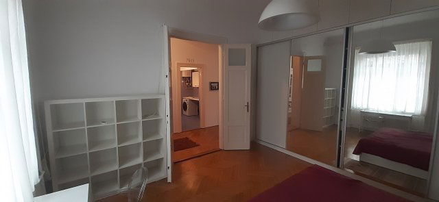 Kiadó téglalakás, albérlet, I. kerületben, Fő utcában