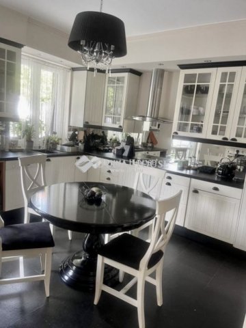 Eladó családi ház, Budapesten, II. kerületben 298 M Ft, 8 szobás