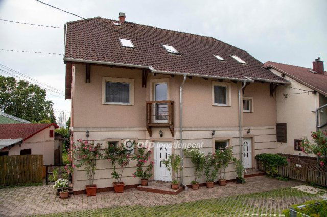 Eladó hotel, Balatonkenesén 398 M Ft / költözzbe.hu