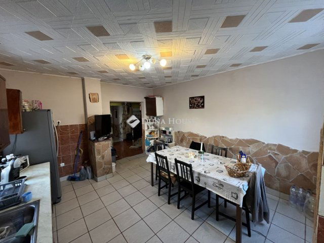 Eladó családi ház, Pusztaszabolcson 75 M Ft, 3 szobás