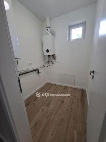 Eladó családi ház, Pusztaszabolcson 75 M Ft, 4 szobás