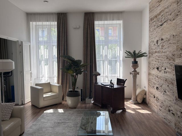 Kiadó téglalakás, albérlet, Budapesten, VI. kerületben