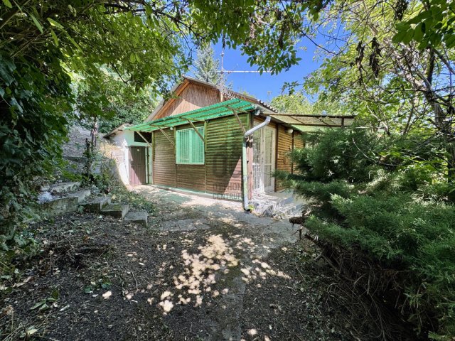 Eladó nyaraló, Leányfaluban 24.99 M Ft, 2 szobás