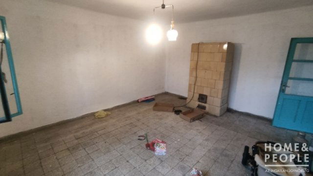 Eladó családi ház, Dócon 11.99 M Ft, 2 szobás