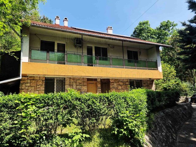 Eladó családi ház, Balatonbogláron 99.9 M Ft, 4 szobás