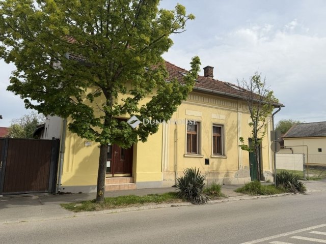 Eladó családi ház, Gyulán 75 M Ft, 4 szobás