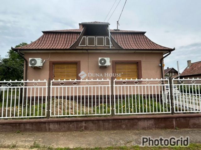 Eladó családi ház, Péterin 49.9 M Ft, 3 szobás