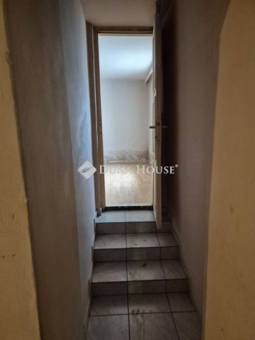 Eladó családi ház, Csömörön 58.9 M Ft, 2 szobás