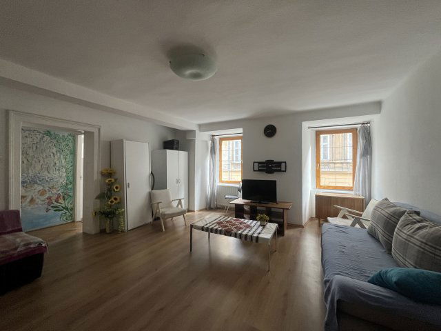 Kiadó téglalakás, albérlet, Budapesten, V. kerületben, 3 szobás