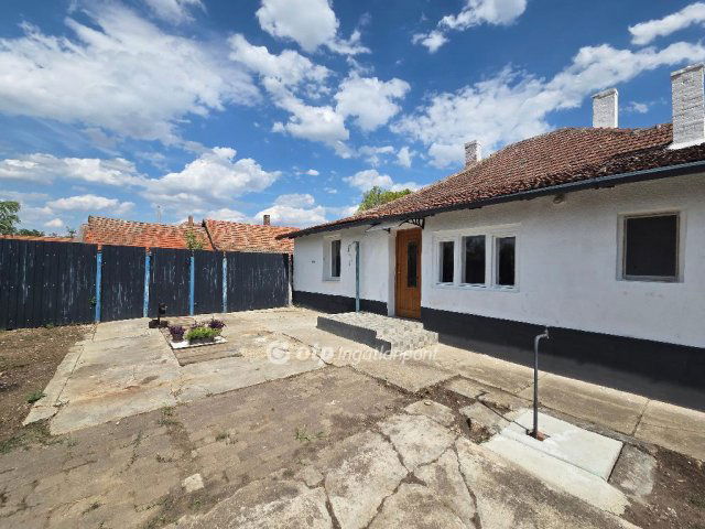 Eladó családi ház, Békésszentandráson 23 M Ft, 4 szobás