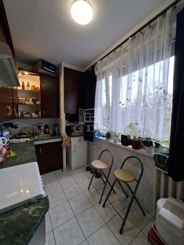 Eladó panellakás, Veszprémben 53.9 M Ft, 1+2 szobás