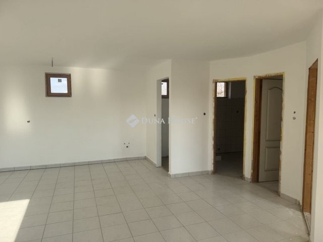 Eladó családi ház, Farmoson 29.9 M Ft, 4 szobás