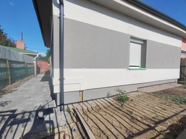 Eladó családi ház, Budapesten, XXI. kerületben 67.9 M Ft