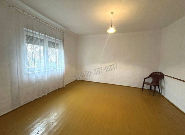 Eladó családi ház, Szatymazon 34.9 M Ft, 2 szobás