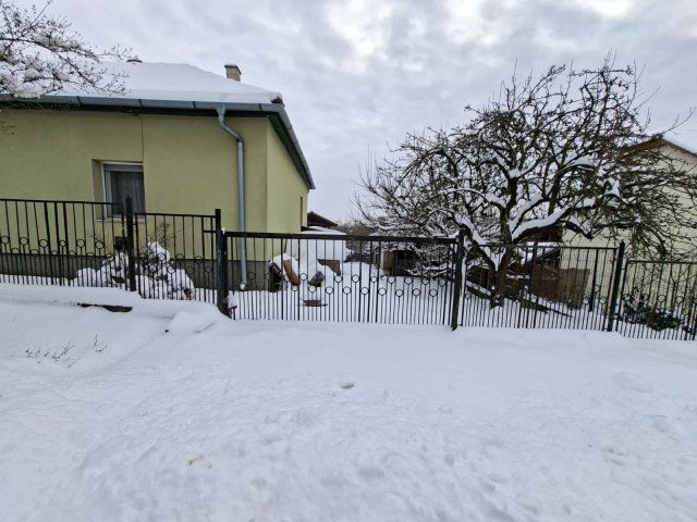 Eladó családi ház, Miskolcon 46 M Ft, 2 szobás