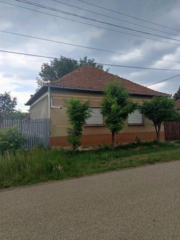 Eladó családi ház, Törökszentmiklóson 10.9 M Ft, 2 szobás