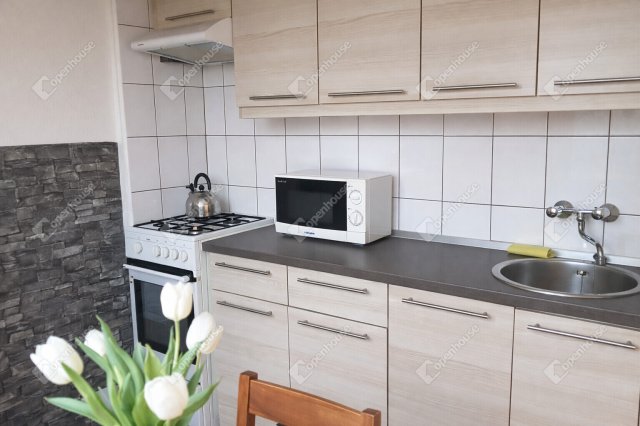 Eladó téglalakás, Székesfehérvárott 49.9 M Ft, 2 szobás