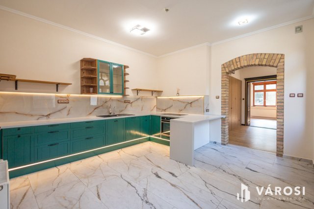 Kiadó családi ház, albérlet, Hódmezővásárhelyen, 5 szobás