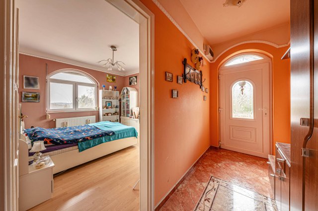Eladó családi ház, Pécelen 107 M Ft, 3 szobás
