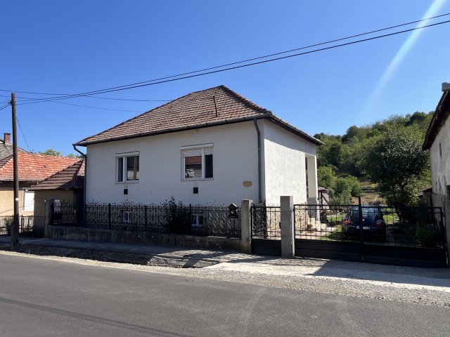 Eladó családi ház, Sajómercsén 15.99 M Ft, 2 szobás