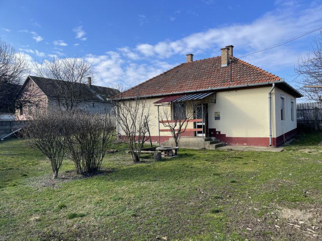 Eladó családi ház, Hajdúhadházon 36.5 M Ft, 3 szobás