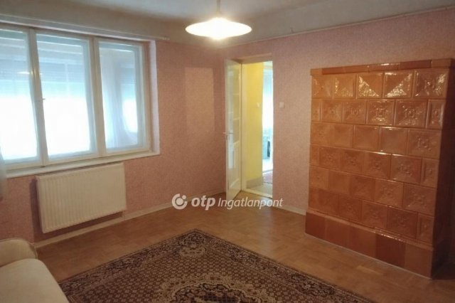 Eladó családi ház, Jászberényben 24.7 M Ft, 3 szobás