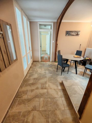 Kiadó téglalakás, albérlet, Pécsett 280 E Ft / hó, 3 szobás