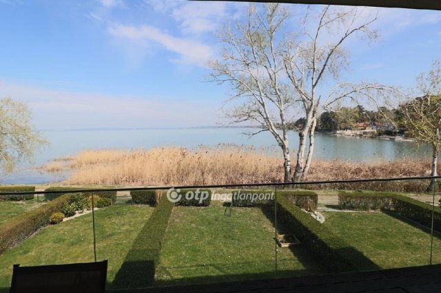 Eladó téglalakás, Siófokon 149.9 M Ft, 3 szobás