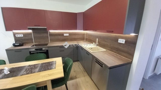 Eladó családi ház, Debrecenben 89.9 M Ft, 3 szobás