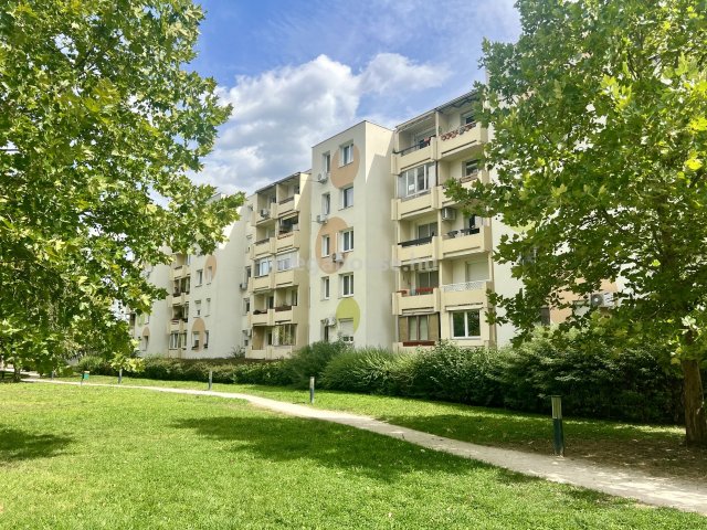 Eladó panellakás, Budapesten, III. kerületben 69.9 M Ft, 2 szobás