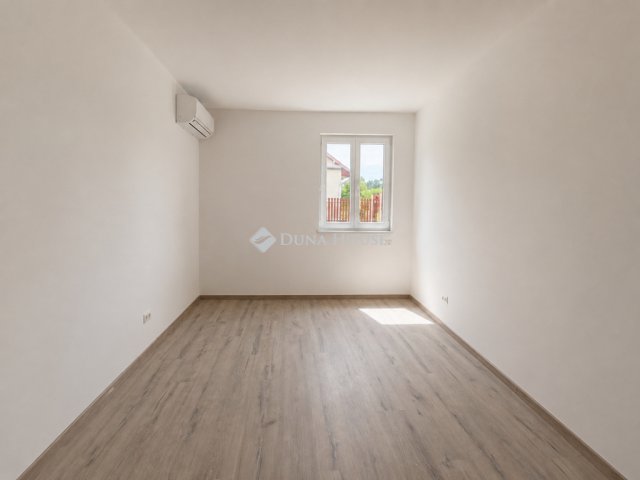 Eladó családi ház, Tápiószelén 39.9 M Ft, 3 szobás