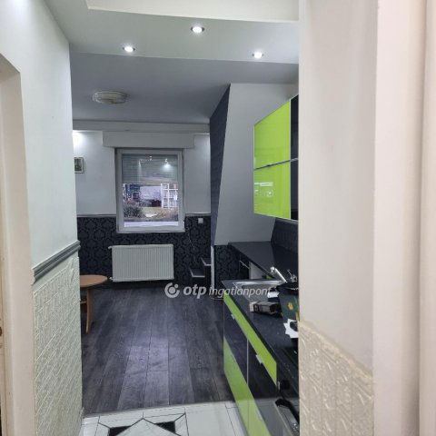 Eladó téglalakás, Budapesten, XXI. kerületben 32 M Ft