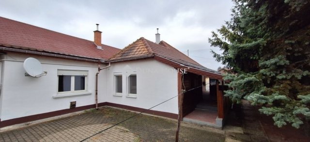 Eladó családi ház, Gödöllőn 79.9 M Ft, 4 szobás