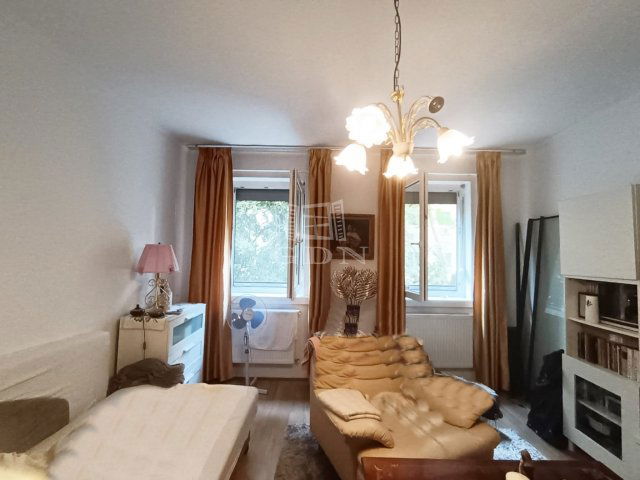 Eladó téglalakás, Budapesten, X. kerületben, Csilla utcában