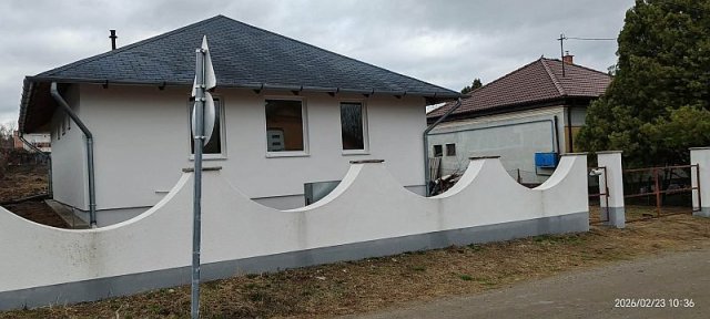 Eladó családi ház, Erdőkertesen 69.9 M Ft, 1+2 szobás