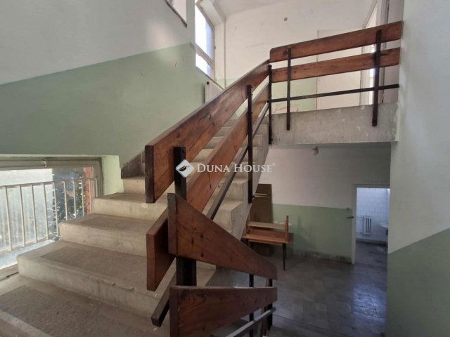 Eladó ipari ingatlan, Biharkeresztesen 110 M Ft