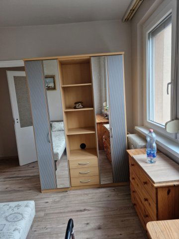 Kiadó panellakás, albérlet, Debrecenben 250 E Ft / hó, 3 szobás