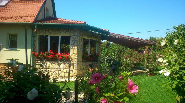 Eladó családi ház, Balatonalmádiban 98 M Ft, 3 szobás