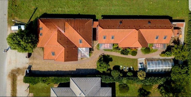 Eladó családi ház, Felsőpáhokon 120 M Ft, 9 szobás