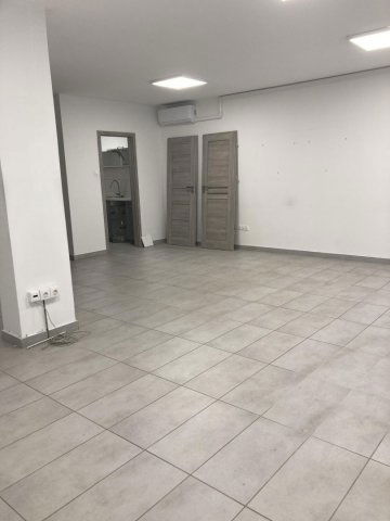 Kiadó iroda, Debrecenben 390 E Ft / hó, 4 szobás