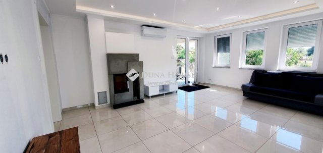 Eladó családi ház, Csévharaszton 175 M Ft, 6 szobás