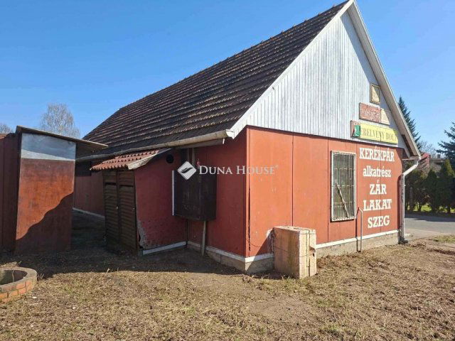 Eladó családi ház, Záhonyon 12.5 M Ft, 2 szobás