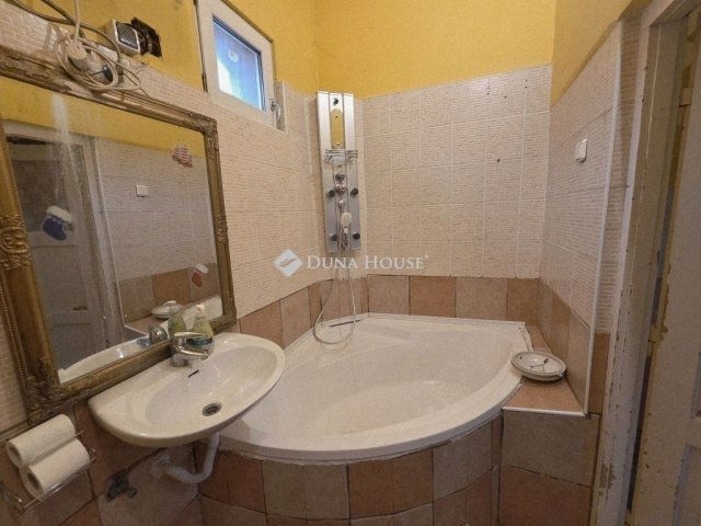 Eladó téglalakás, Budapesten, IV. kerületben 36.5 M Ft, 1 szobás