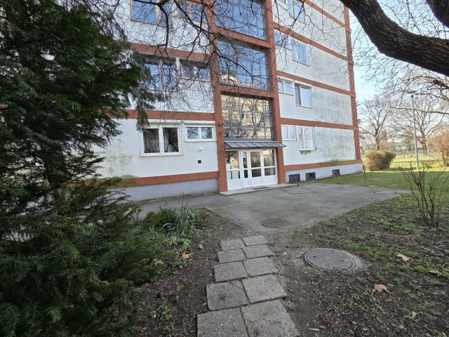 Eladó panellakás, Miskolcon 27.4 M Ft, 2 szobás