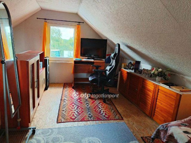 Eladó családi ház, Besenyszögön 19.99 M Ft, 1 szobás