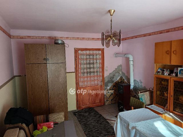 Eladó családi ház, Vanyolán 15 M Ft, 3 szobás